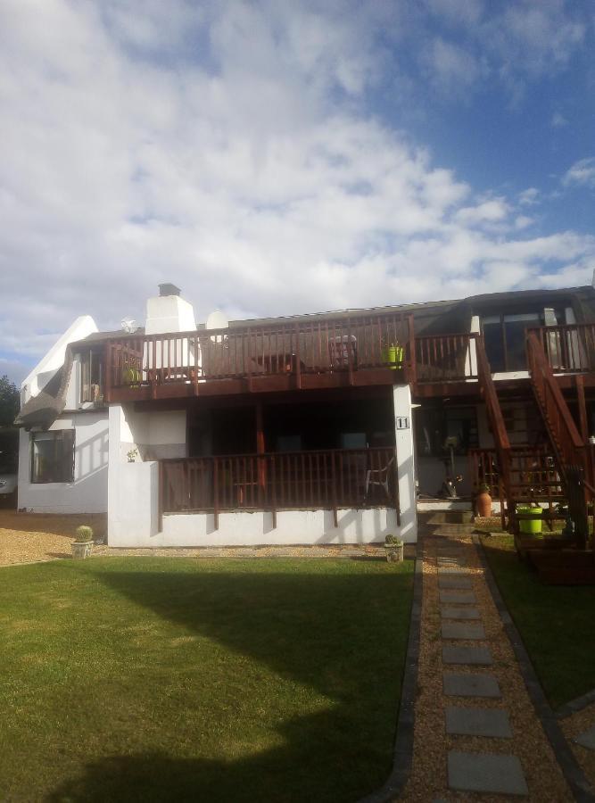 Chilli Moon B&B สติลบาย ภายนอก รูปภาพ
